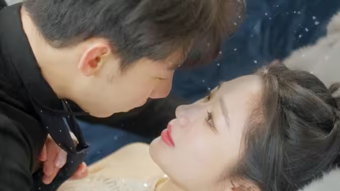歷總，夫人拒不離婚