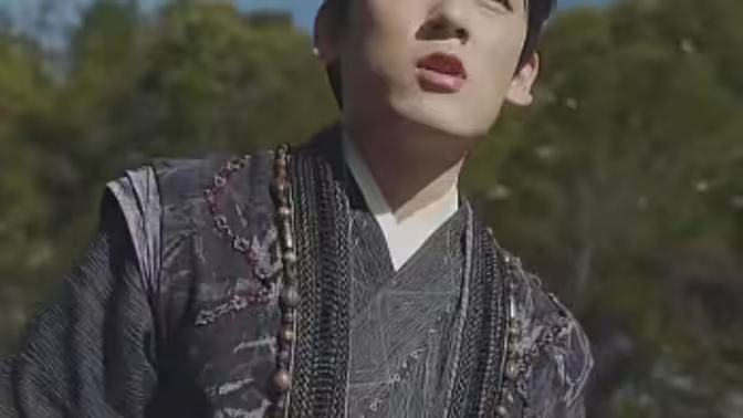 下山后，絕世美女非要拜我為師