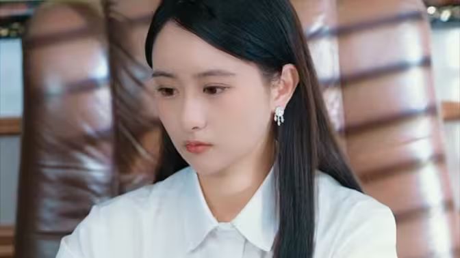 小保姆回鄉(xiāng)竟是隱藏大佬
